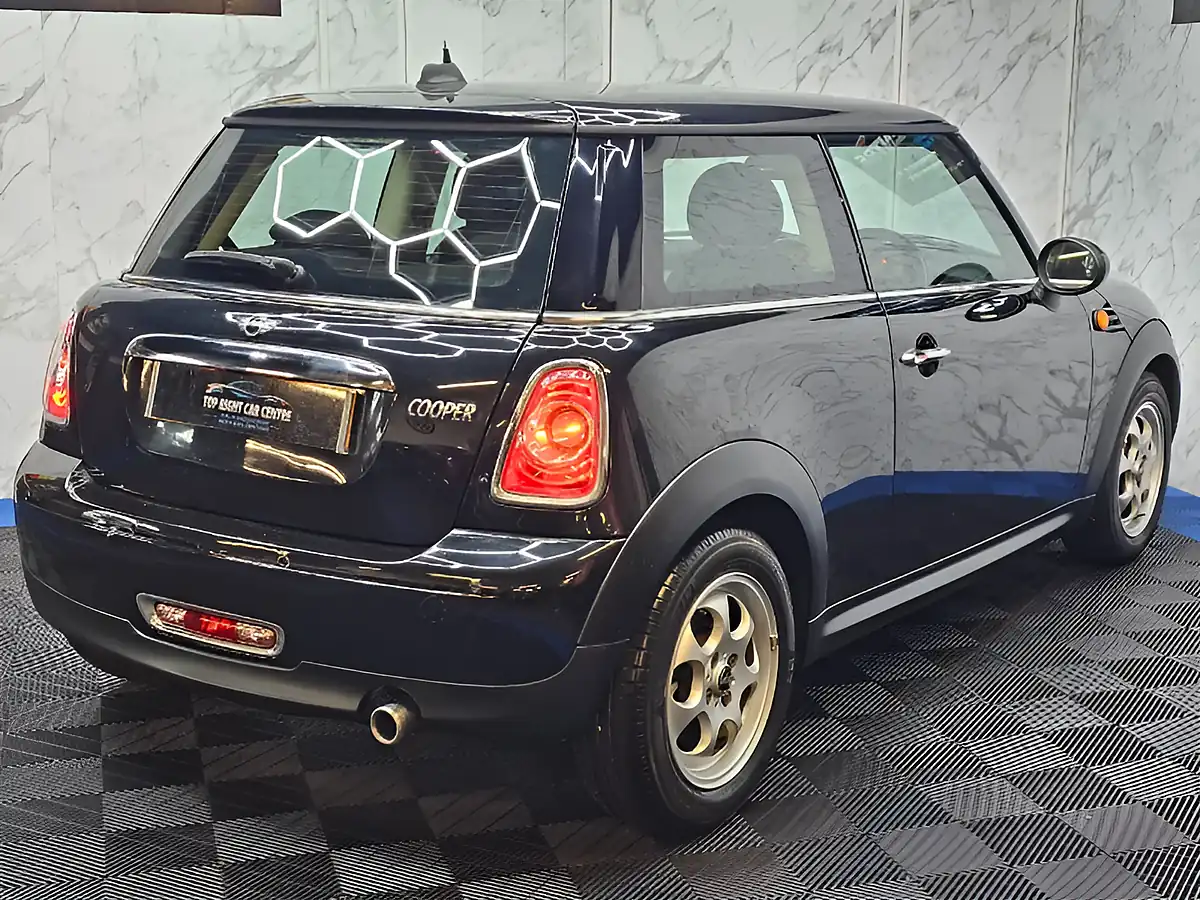 Used 2012 MINI Hatch Cooper Black - Interior and Exterior details 9