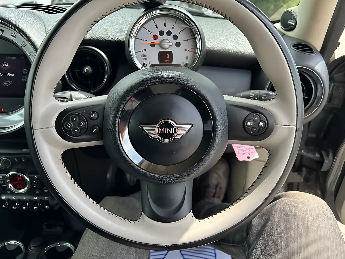 Used 2012 MINI Hatch Cooper S Grey - Interior and Exterior details 14
