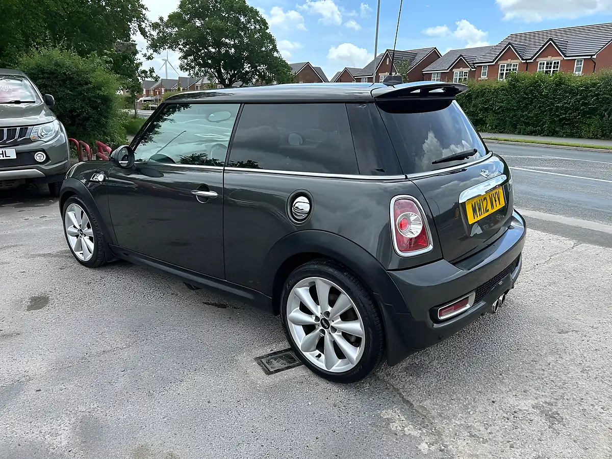 Used 2012 MINI Hatch Cooper S Grey - Interior and Exterior details 2