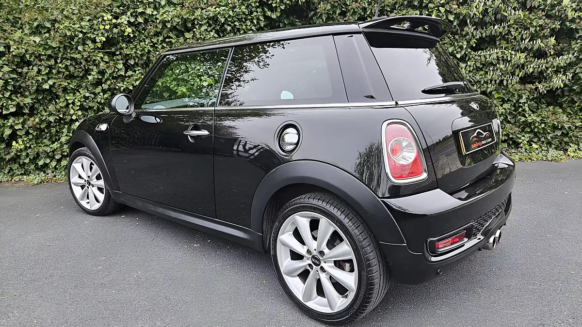 Used 2012 MINI Hatch Cooper S Midnight Black Metallic - Interior and Exterior details 3