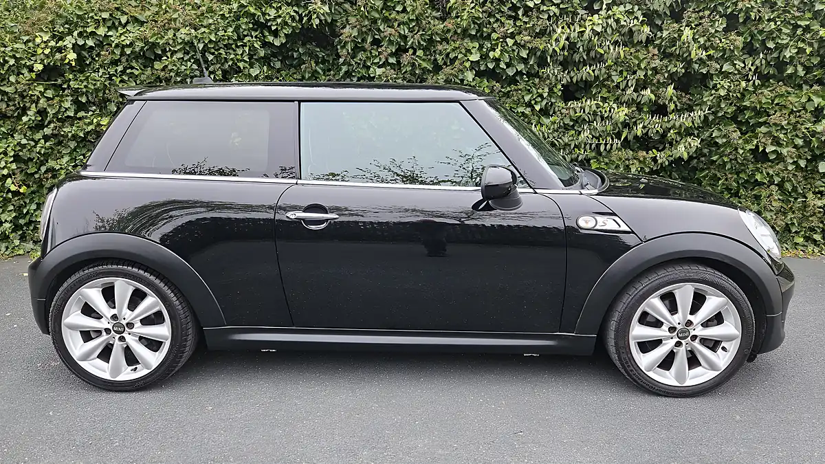 Used 2012 MINI Hatch Cooper S Midnight Black Metallic - Interior and Exterior details 6