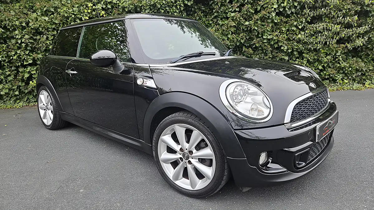 Used 2012 MINI Hatch Cooper S Midnight Black Metallic - Interior and Exterior details 7