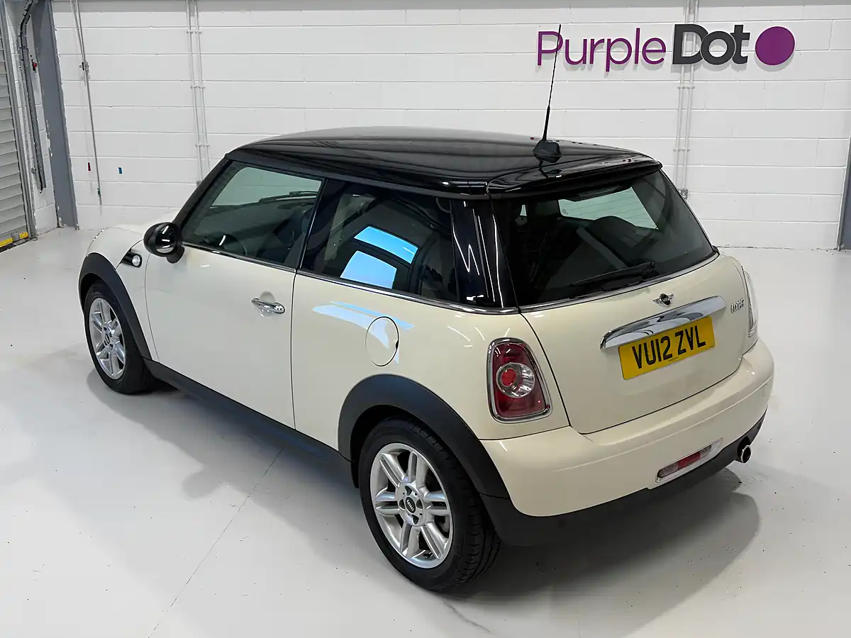 Used 2012 MINI Hatch Cooper White - Interior and Exterior details 3