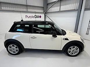 Used 2012 MINI Hatch Cooper White - Interior and Exterior details 4