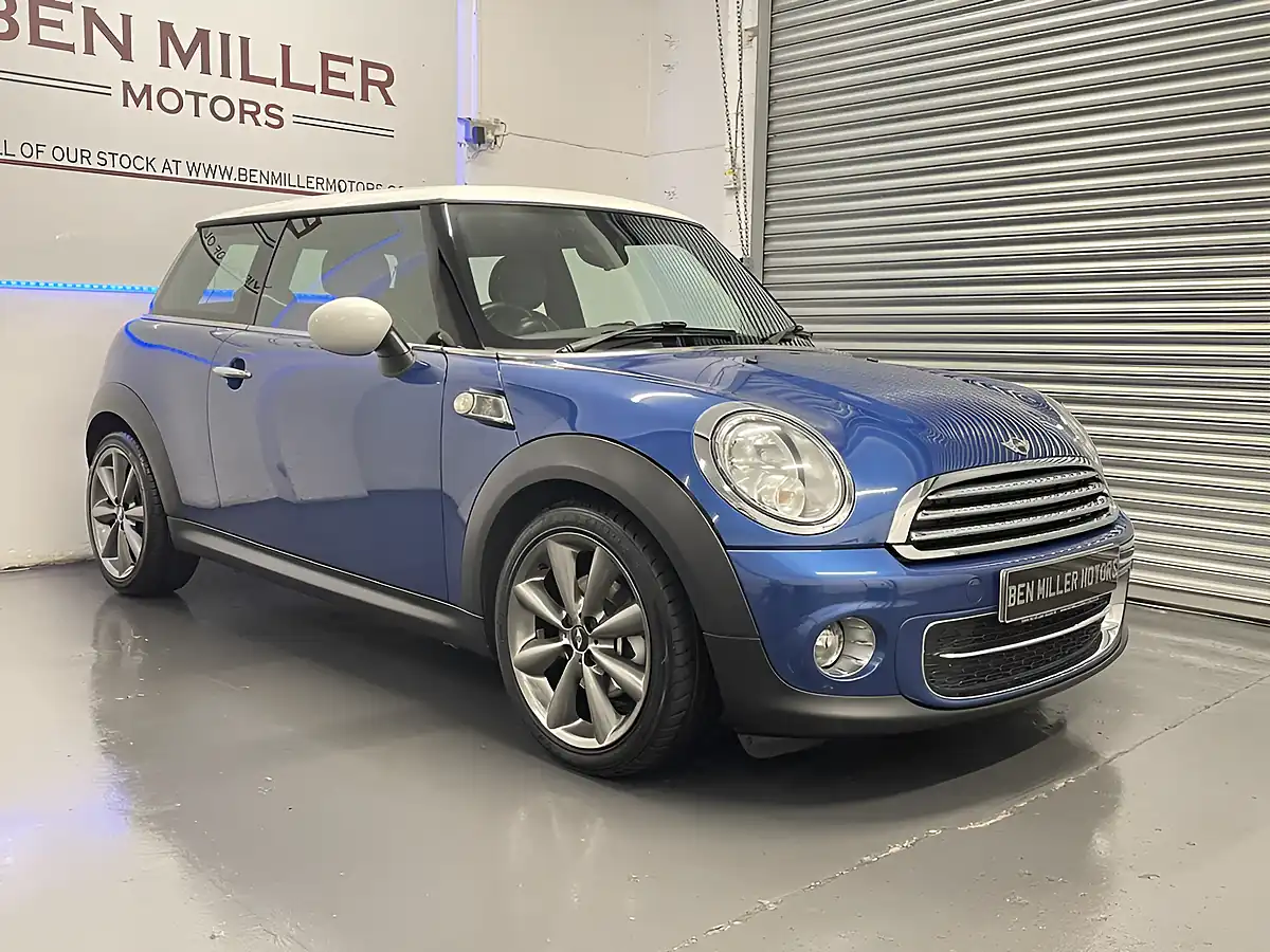 Used 2012 MINI Hatch London 2012 Edition Lightning Blue Metallic - Front View