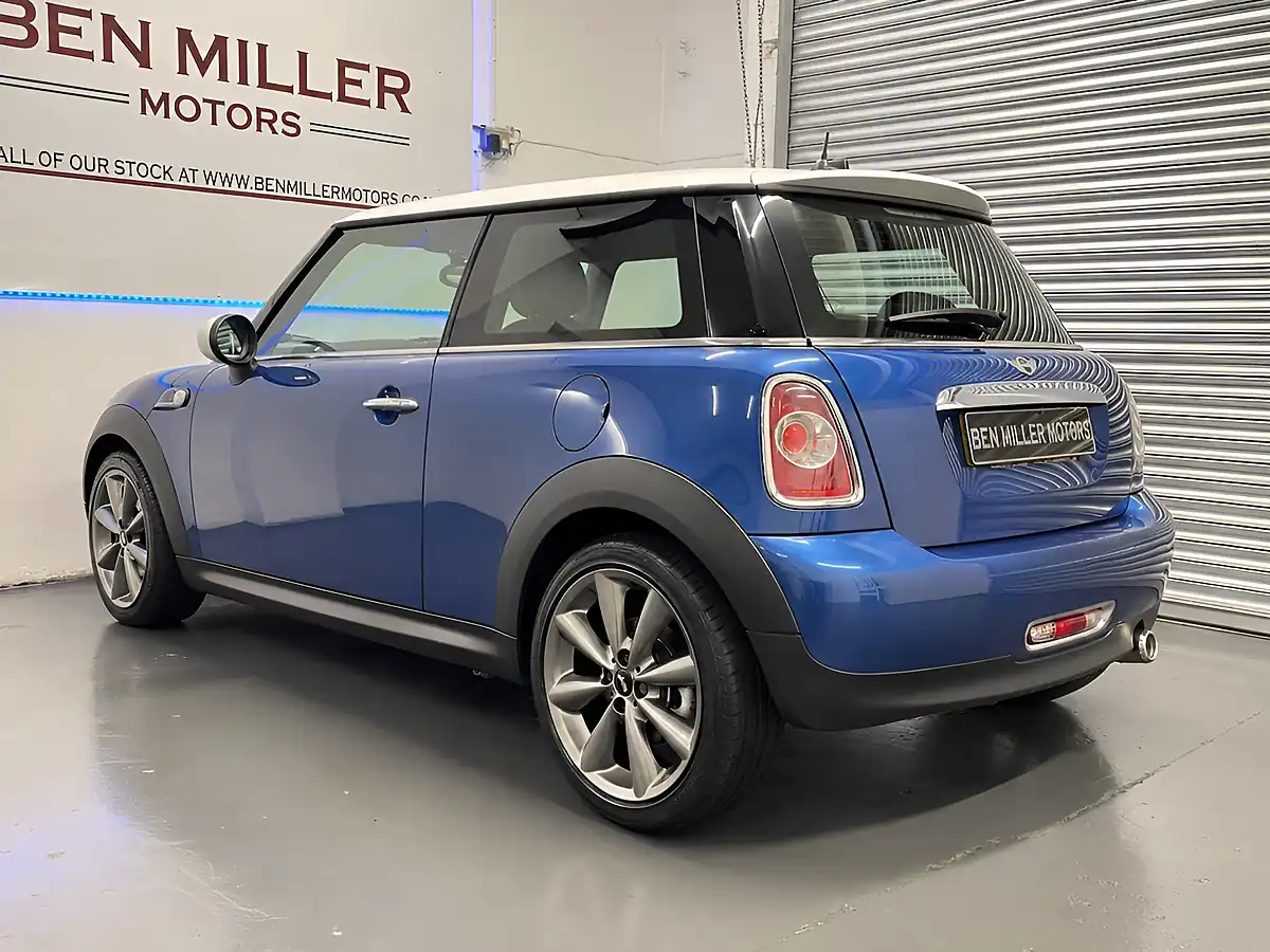 Used 2012 MINI Hatch London 2012 Edition Lightning Blue Metallic - Interior and Exterior details 7