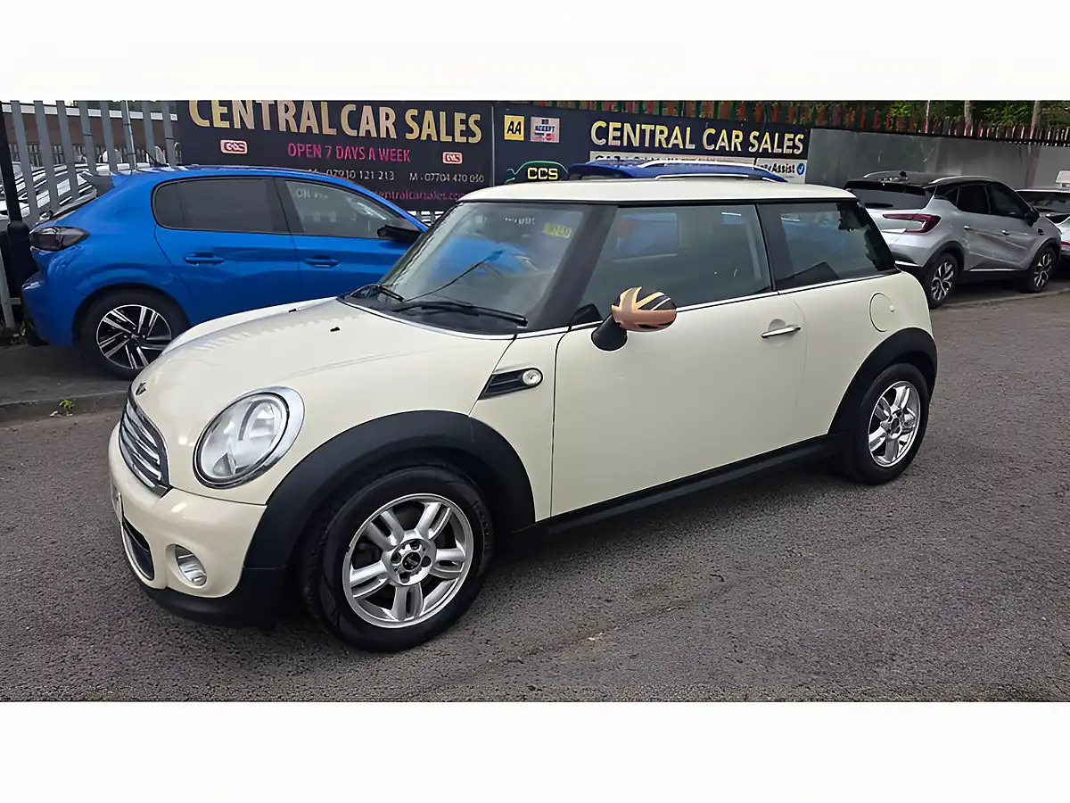 Used 2012 MINI Hatch One D White - Interior and Exterior details 13
