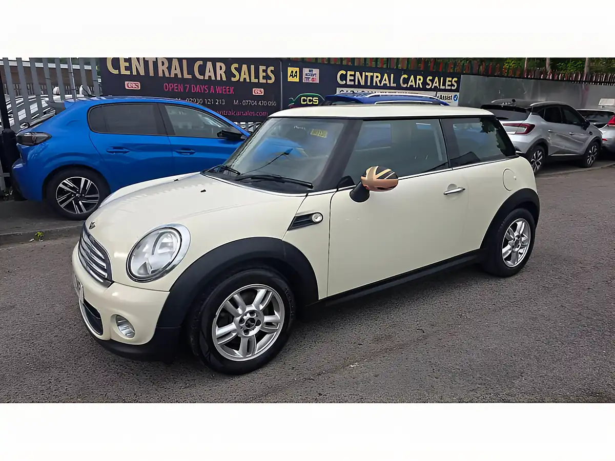Used 2012 MINI Hatch One D White - Interior and Exterior details 14