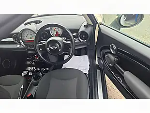 Used 2012 MINI Hatch One D White - Interior and Exterior details 18