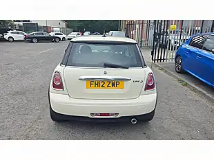 Used 2012 MINI Hatch One D White - Interior and Exterior details 6