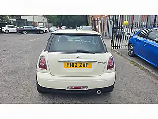 Used 2012 MINI Hatch One D White - Interior and Exterior details 7