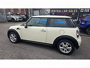 Used 2012 MINI Hatch One D White - Interior and Exterior details 9
