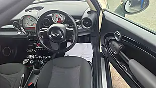 Used 2012 MINI Hatch One D White - Interior and Exterior details 13