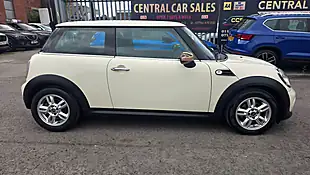 Used 2012 MINI Hatch One D White - Interior and Exterior details 6