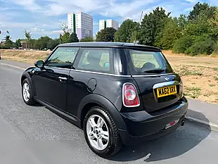 Used 2012 MINI Hatch One Midnight Black - Interior and Exterior details 3