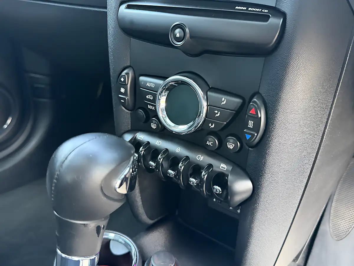 Used 2012 MINI Hatch One (pepper Pack) Midnight Black Metallic - Interior and Exterior details 20