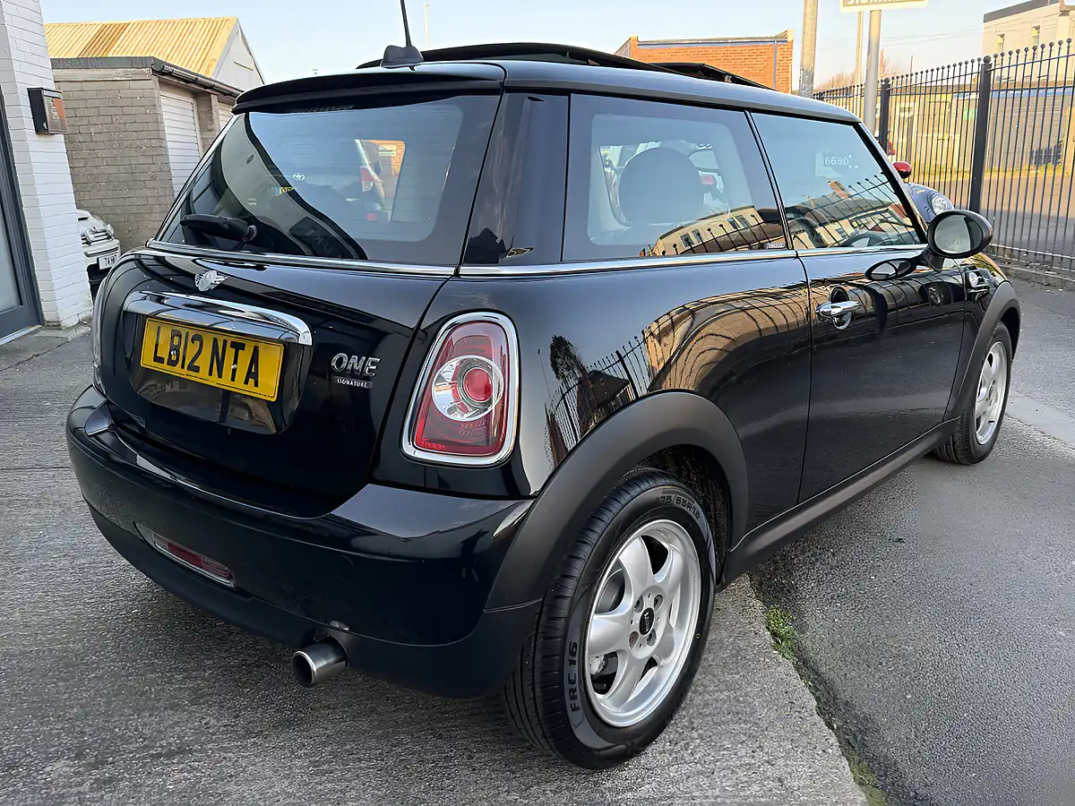 Used 2012 MINI Hatch One (pepper Pack) Midnight Black Metallic - Interior and Exterior details 5