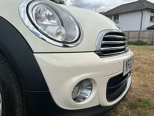 Used 2012 MINI Hatch One Pepper White - Interior and Exterior details 8