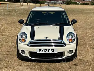 Used 2012 MINI Hatch One Pepper White - Interior and Exterior details 2