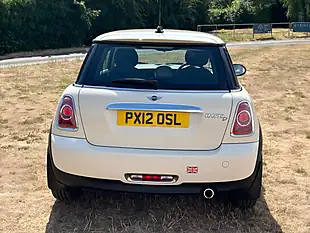 Used 2012 MINI Hatch One Pepper White - Interior and Exterior details 6