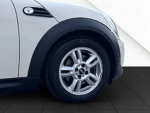 Used 2012 MINI Hatch One White - Interior and Exterior details 12