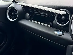 Used 2012 MINI Hatch One White - Interior and Exterior details 17