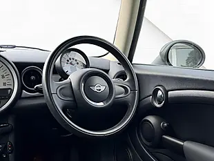 Used 2012 MINI Hatch One White - Interior and Exterior details 19