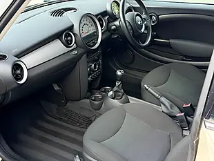 Used 2012 MINI Hatch One White - Interior and Exterior details 3