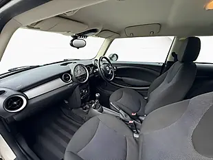 Used 2012 MINI Hatch One White - Interior and Exterior details 7