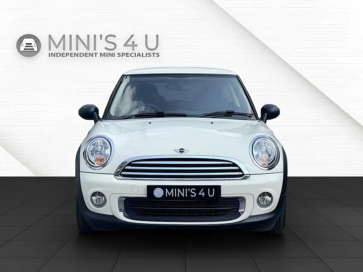 Used 2012 MINI Hatch One White - Interior and Exterior details 9