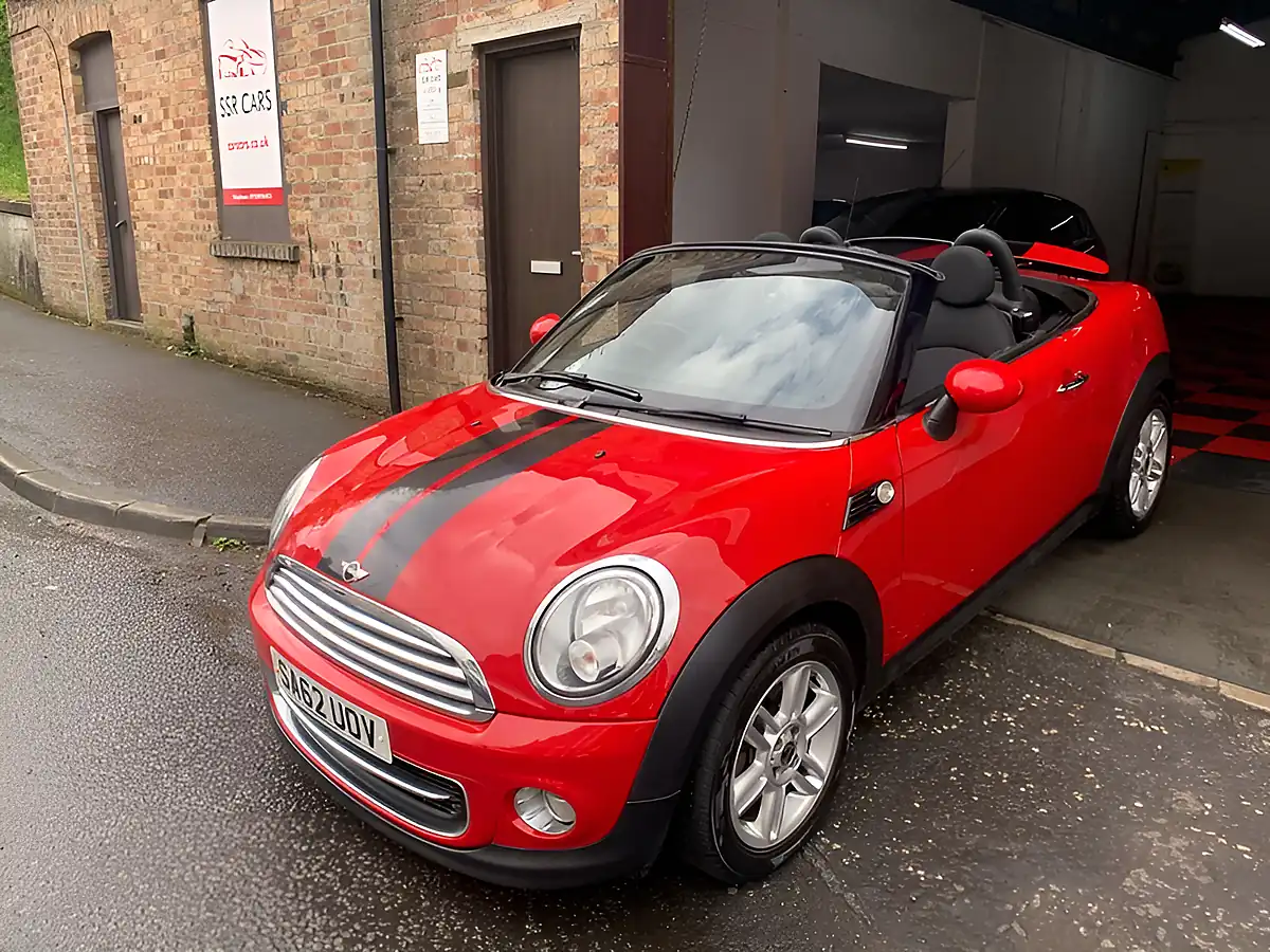 Used 2012 MINI Roadster Cooper Red - Interior and Exterior details 18