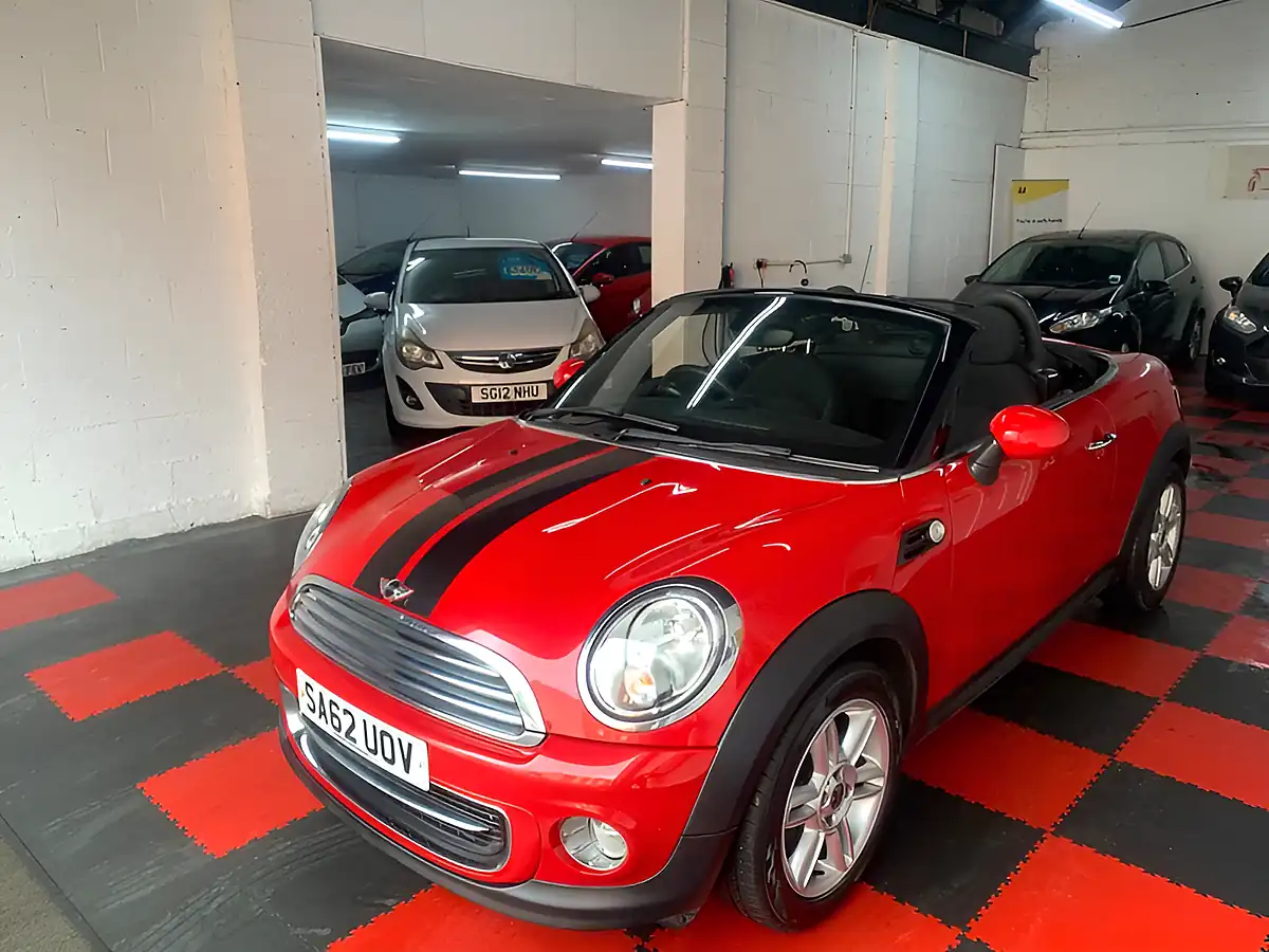 Used 2012 MINI Roadster Cooper Red - Interior and Exterior details 3