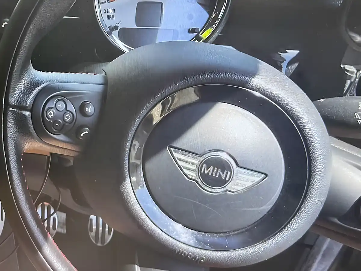 Used 2012 MINI Roadster Cooper S (chili Pack) Eclipse Grey Metallic - Interior and Exterior details 8