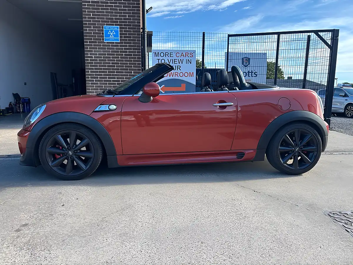 Used 2012 MINI Roadster Cooper S Orange - Interior and Exterior details 4