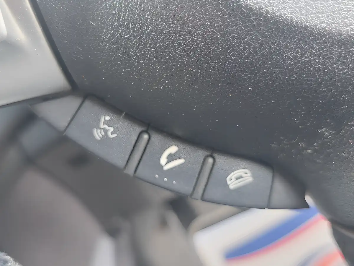 Used 2012 Mitsubishi Asx 4 4WD Silver - Interior and Exterior details 17