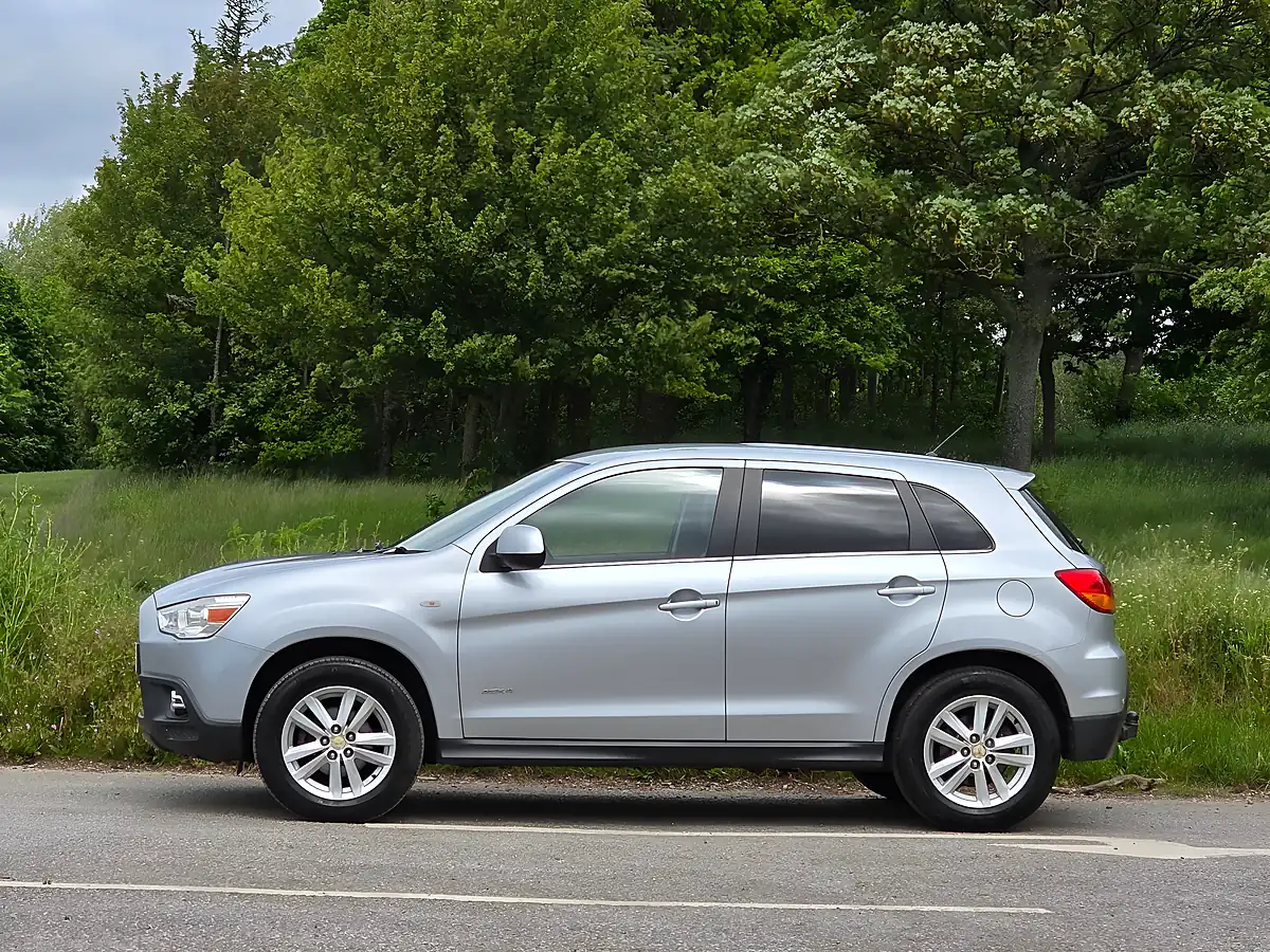 Used 2012 Mitsubishi Asx 4 4WD Silver - Interior and Exterior details 3