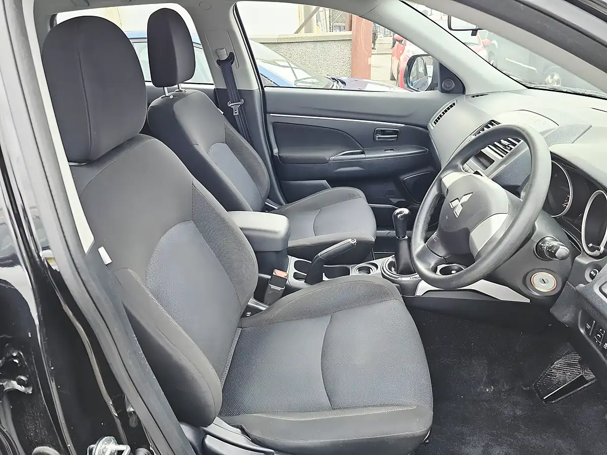 Used 2012 Mitsubishi Asx Attivo Clear Tec Black - Interior and Exterior details 9