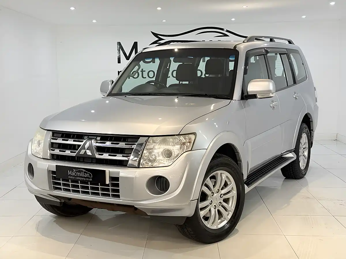 Used 2012 Mitsubishi Shogun SG2 Silver - Interior and Exterior details 5