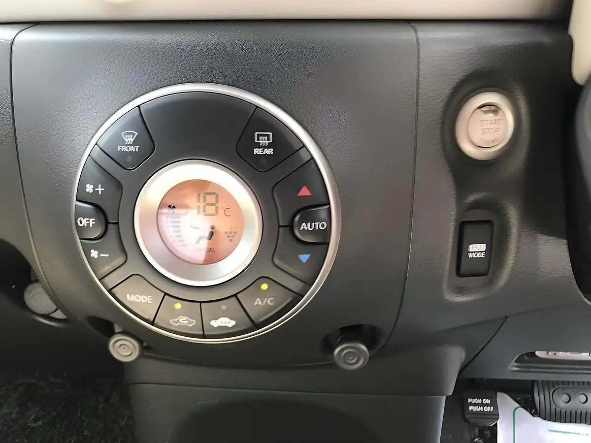 Used 2012 Nissan Cube 15X V Selection Grey - Interior and Exterior details 13