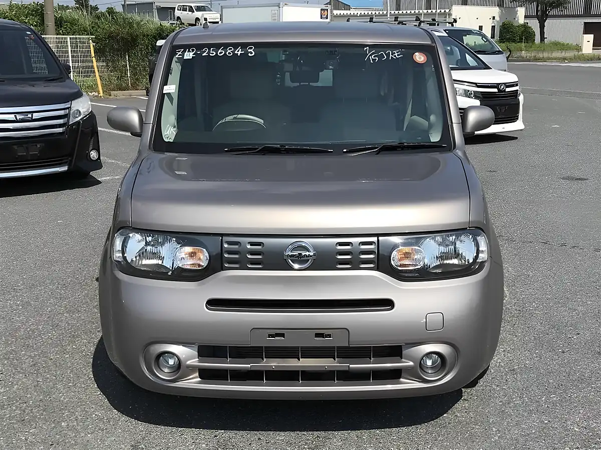 Used 2012 Nissan Cube 15X V Selection Grey - Interior and Exterior details 9