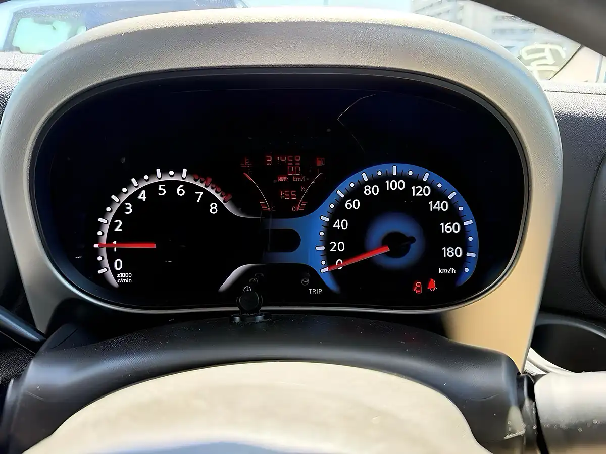 Used 2012 Nissan Cube 15X V Selection White - Interior and Exterior details 12