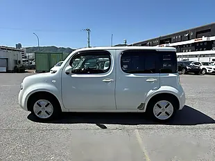 Used 2012 Nissan Cube 15X V Selection White - Interior and Exterior details 5