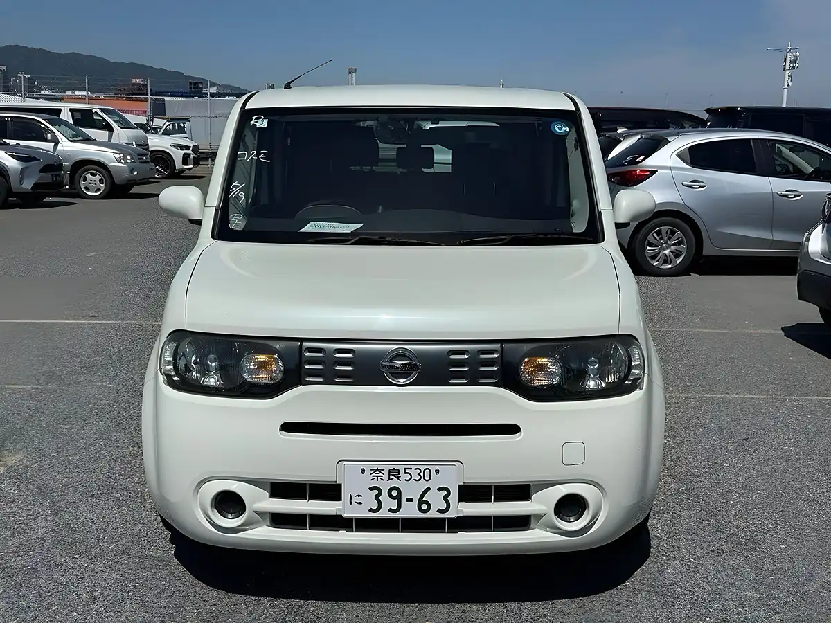 Used 2012 Nissan Cube 15X V Selection White - Interior and Exterior details 7