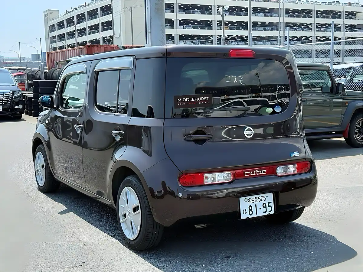 Used 2012 Nissan Cube Indigo Plus Plasma Brown - Interior and Exterior details 3