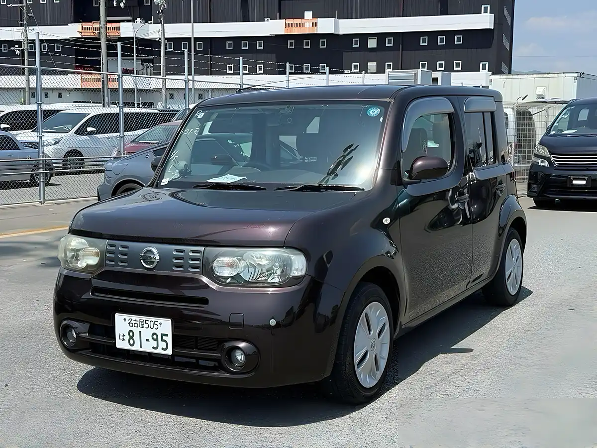 Used 2012 Nissan Cube Indigo Plus Plasma Brown - Interior and Exterior details 4