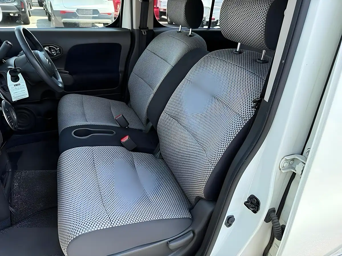 Used 2012 Nissan Cube Rider Black Line White - Interior and Exterior details 2