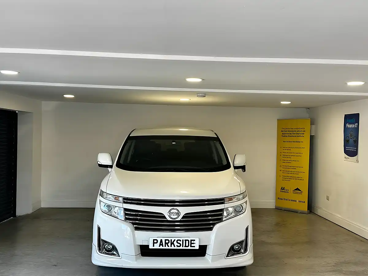 Used 2012 Nissan Elgrand Highway Star White - Interior and Exterior details 8