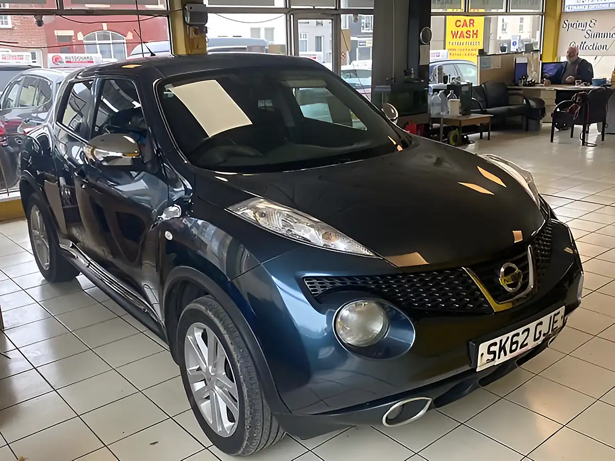 Used 2012 Nissan Juke Acenta Blue - Front View
