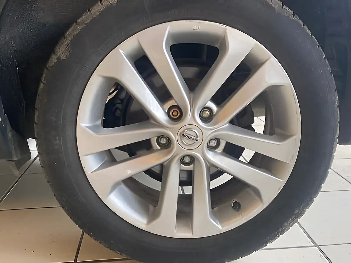 Used 2012 Nissan Juke Acenta Blue - Interior and Exterior details 10