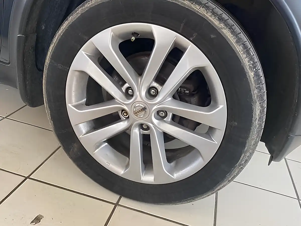 Used 2012 Nissan Juke Acenta Blue - Interior and Exterior details 12